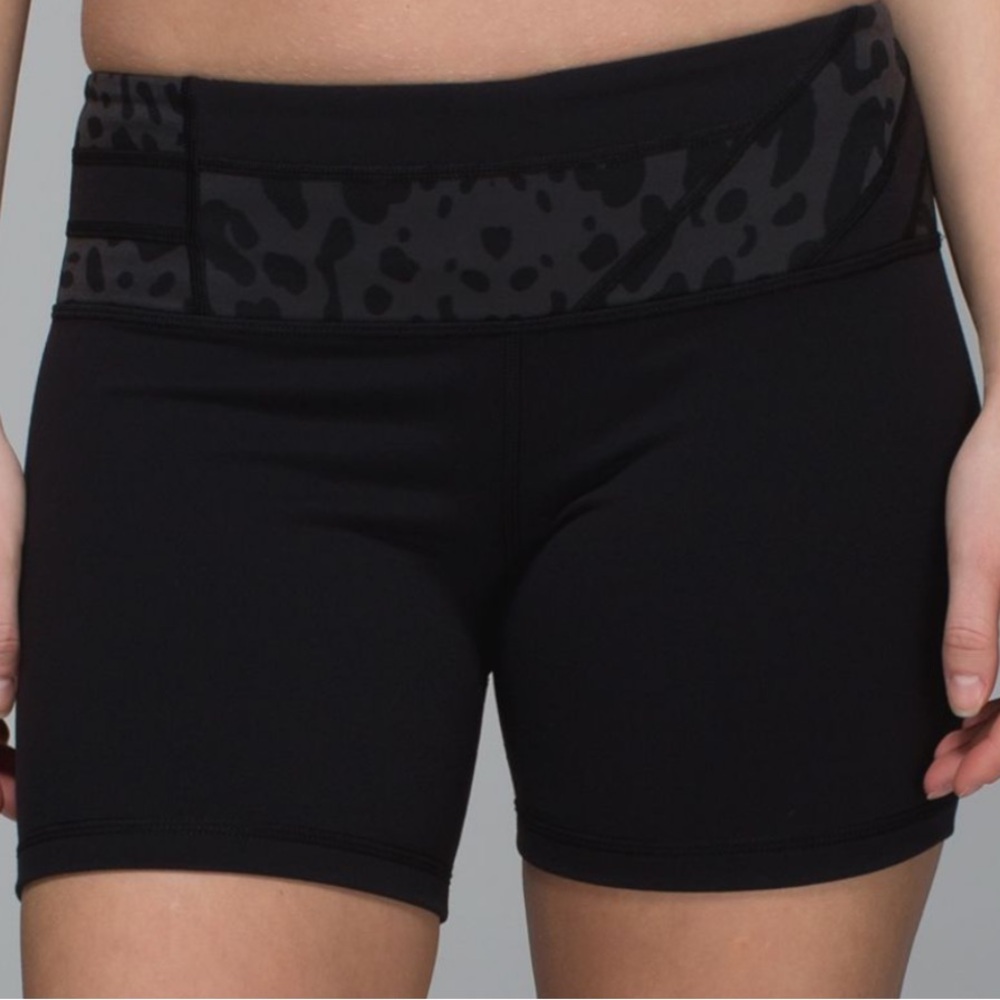 Lululemon Groove Short *Full-On Luon (Regular) - Black / Wi14 Quilt 5 - Picture 2 of 16
